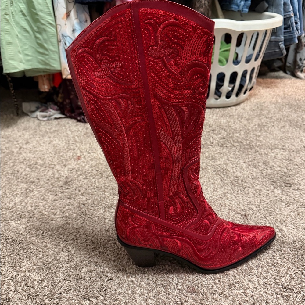 Elegant Red Embroidered Women's Boots